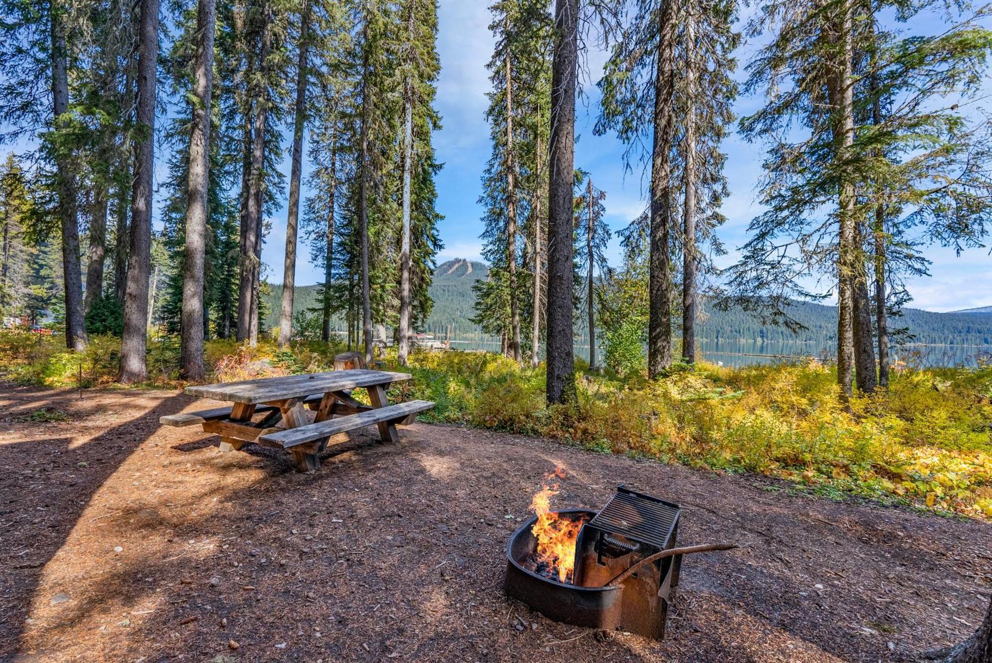 Shelter Cove Resort & Marina Odell Lake Kültér fotó